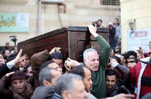 سرّ غياب عمر الشريف عن مراسم جنازة فاتن حمامة!