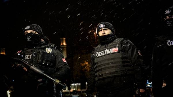 اعتقال 19 مشتبها في التنصت على أردوغان