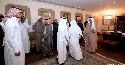 محافظ الأحساء يستقبل متطوعي الحملة الوطنية