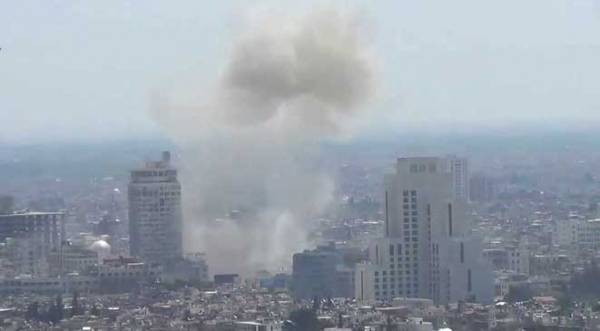 3 قتلى و30 جريحا بقصف صاروخي على دمشق