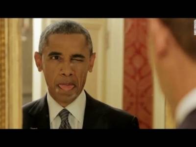 افعال غريبة ومضحكة.. كيف يتصرف أوباما وراء الكواليس؟ (فيديو)