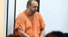 توجيه تهم بالقتل من الدرجة الأولى لمنفذ جريمة تشابل هيل