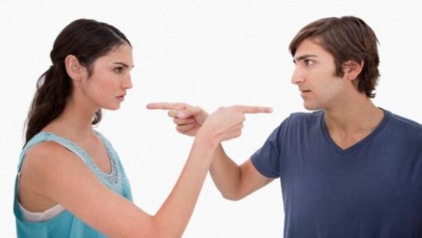 بالفيديو.. ماذا يحصل عندما يحدق الازواج ببعضهم لـ4 دقائق متواصلة؟