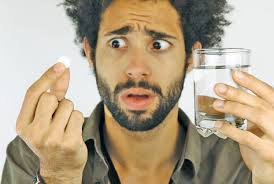 لماذا يقبلون هؤلاء الشباب على تناول  حبوب منع الحمل