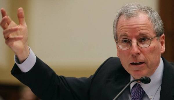 فورد يدعو المعارضة إلى التخّلي عن شرط رحيل الأسد: أميركا تخسر الحرب في سوريا