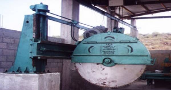 ماكينة قص تقتل وافدا بإربد