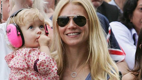 صور: أجمل أمهات من  المشاهير