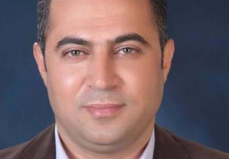 سياسي عراقي يغني لصدام.. ثم يستقيل