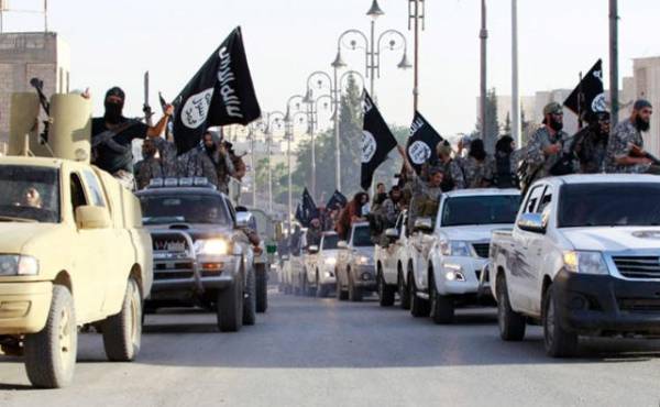 داعش يتبنى قتل 15 جنديا يمنيا