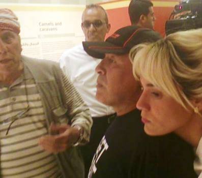 بالصور : مارادونا في البترا: نحن مع الأمير علي