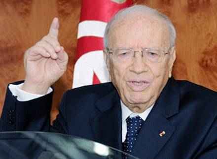 السبسي: تونس تخوض حربا على الإرهاب