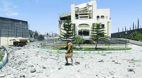 التحالف يستهدف منزل صالح.. والرئيس المخلوع يقر بالتنسيق مع الحوثيين