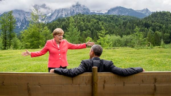 صورة ميركل مع أوباما تفجر صفحات الإنترنت