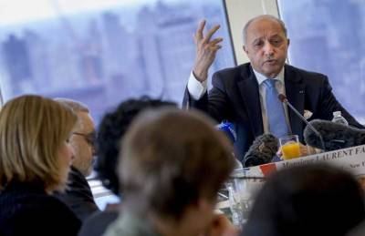 فابيوس يقترح توسيع “الرباعية” لتحريك عملية السلام الفلسطينية الإسرائيلية