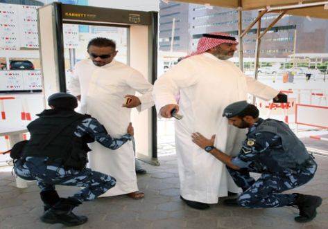 صلاة جمعة موحدة سنة وشيعة بالكويت