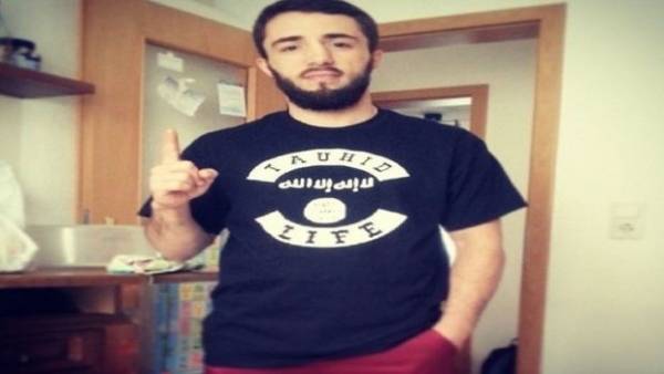 وفاة بطل العالم السابق في الملاكمة بعد انضمامه لـ(داعش)