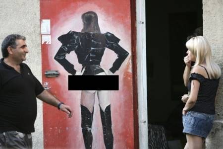 مدام تل أبيب قامت بتشغيل 18 مومسا وربحت نحو 12.5 مليون دولار