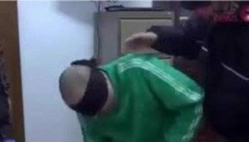 فيديو مسرب يفضح تعرض الساعدي القذافي للتعذيب بالسجن..!