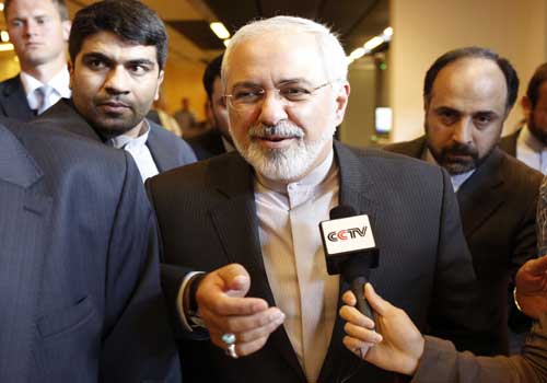 ظريف يدعو إلى حوار عربي إيراني يبدأ من اليمن ويقوم على أساس الاحترام المتبادل وعدم التدخل في الشؤون الداخلية وحل النزاعات سلمياً