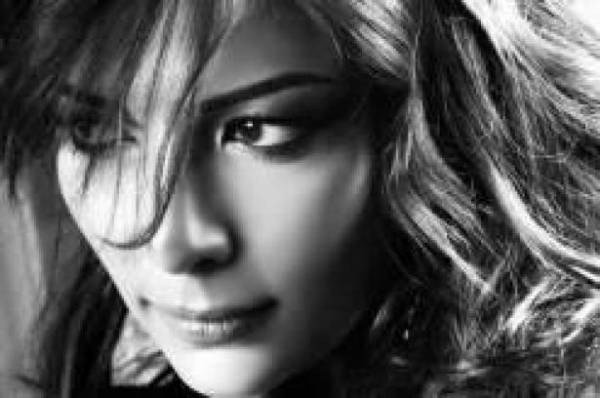 أصالة تعتذر لعائلتها على عملتها “الغريبة العجيبة