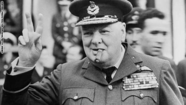 ونستون تشرشل.. مات مديوناً لتكشف عائلته ميراثاً يقدر بسبعة ملايين دولار