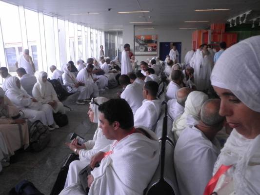 بصمة الأصابع تحدد هويات المجهولين من ضحايا تدافع منى