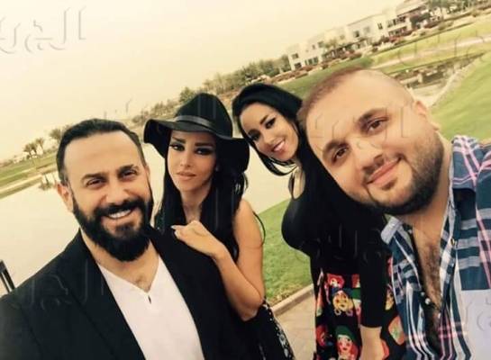 بالصورة: شقيقتا قصي خولي غاية في الجمال والأناقة