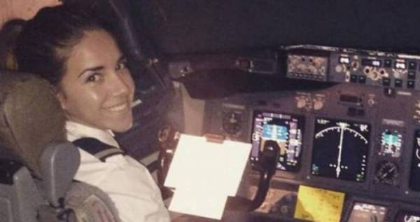 تعرفوا على أول مغربية تشغل منصب قائد طائرة في أوروبا