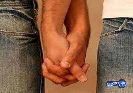 100 ضربة بالعصا عقوبة المثليين جنسيا فى أندونيسيا