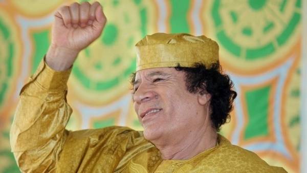 القذافي وعملية الاستنساخ الغامضة