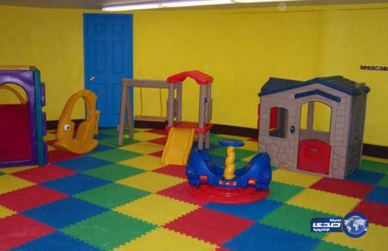 عامل يهتك عرض طفلتين شقيقتين في غرفة الألعاب