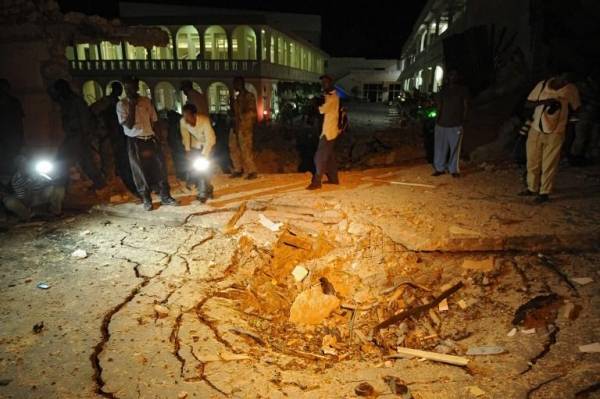 هجوم انتحاري يستهدف فندقاً بمقديشو.. وحركة الشباب تتبنى