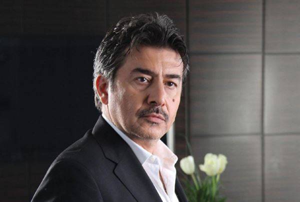 الفنان السوري عابد غهد تعاطى المهدئات بسبب هذه الاعلامية..