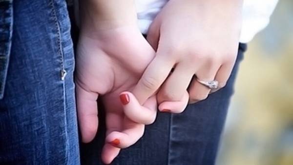 اليابان تسجل أول حالة زواج بين مثليتين جنسيا