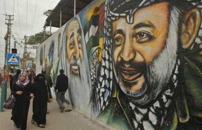 حماس ترحب بإحياء ذكرى “عرفات” في غزة