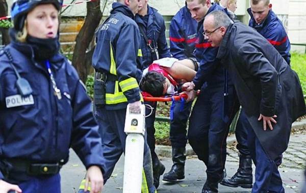 الغارديان: نحن مصدمون.. منفذو هجمات باريس اعمارهم تتراوح ما بين “1518” عاما فقط !