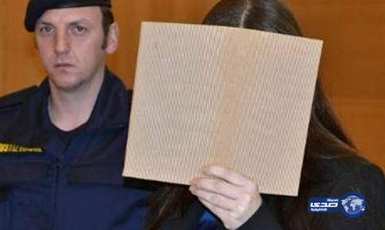 حبس مدرسة لممارستها الجنس مع 4 من طلابها !!