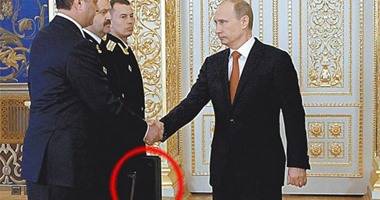 بالصور.. هل يستعد بوتين لاستخدام حقيبته النووية..