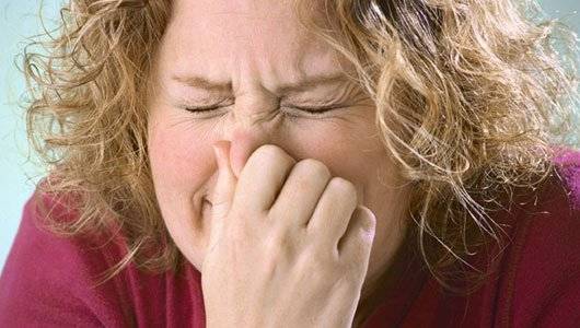 تقرير يكشف علاقة “العطس” بممارسة الجنس