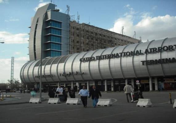 علبة بلاستيكية تؤخر اقلاع طائرة تركية من مطار القاهرة خمس ساعات