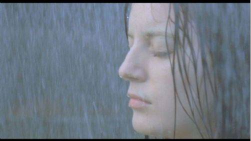 هل الشتاء يجعل النساء أكثر عصبيةً؟