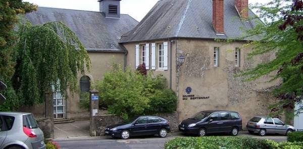 سرقة ساعات وسيوف مصنوعة من الذهب و ألماس من متحف ميتران بفرنسا‎