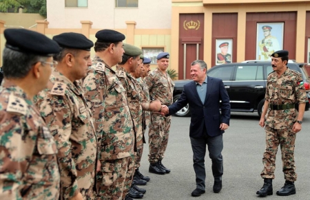 بالصور...جلالة الملك عبدالله الثاني يزور القيادة العامة للقوات المسلحة