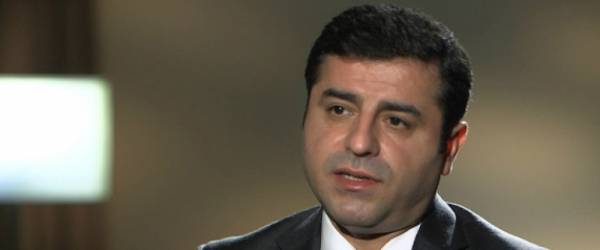 توجه زعيم تركي موالي للكرد إلى روسيا يعزز المخاوف من علاقتهم بموسكو