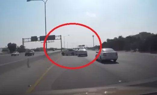 شاهد.. مزاح سائق سيارة يتحول إلى كارثة