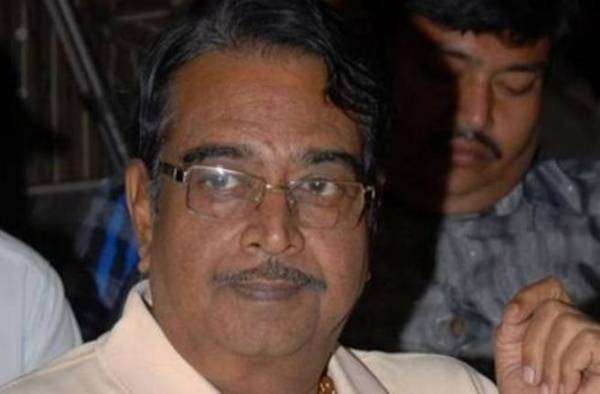 فنان هندي ينتحر بعد وفاة زوجته بسبب معاناته من الوحدة!