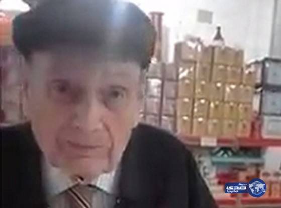 شاهد .. بكاء “أسباني” عند سماعه القرآن دون فهمه