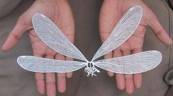 بالصور: فنانة هندية تجعل الورق ينطق