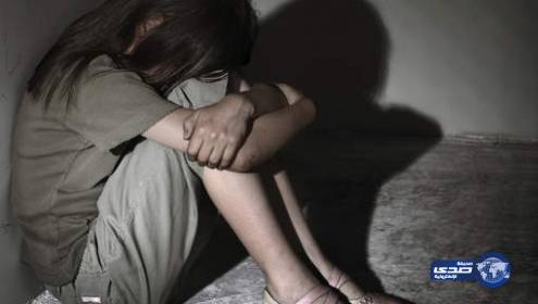 5 عربيات يخطفن صديقتهن ويهتكن عرضها بمساعدة 3 رجال