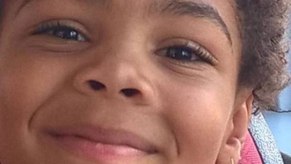 طفل في الخامسة يقطع 3 كيلومترات على الدراجة لانقاذ والده